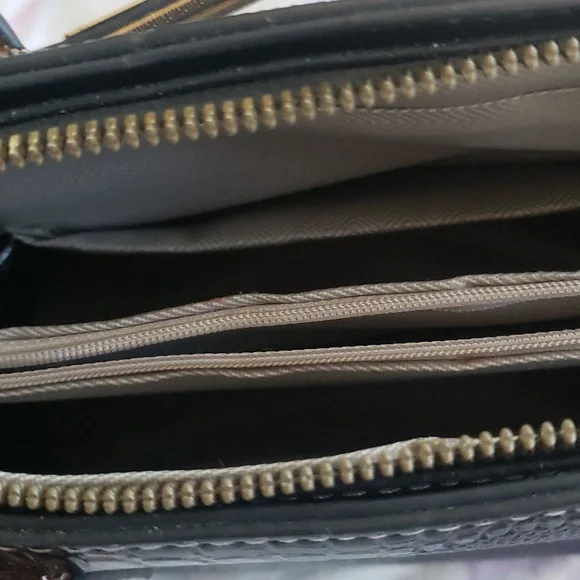 Small Black Purse - Picture 10 of 14